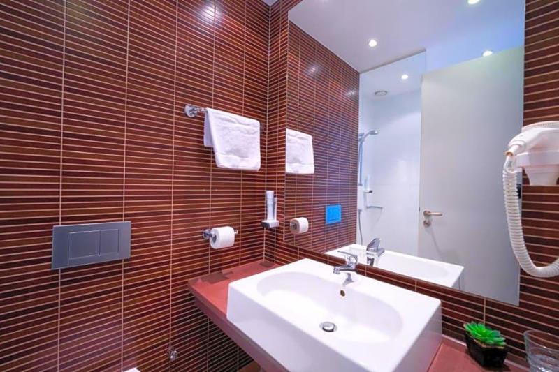 Hotel Green Paradise image