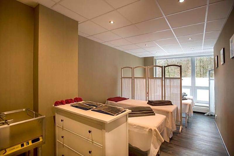 Hotel Green Paradise image