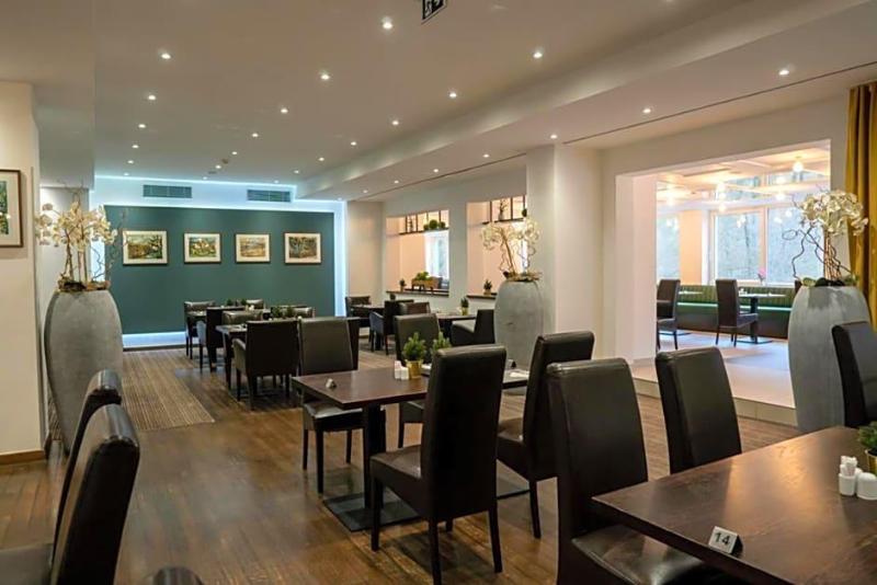 Hotel Green Paradise image