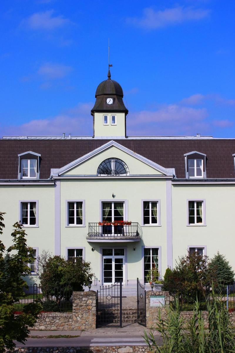Hotel Agatka Bratislava image