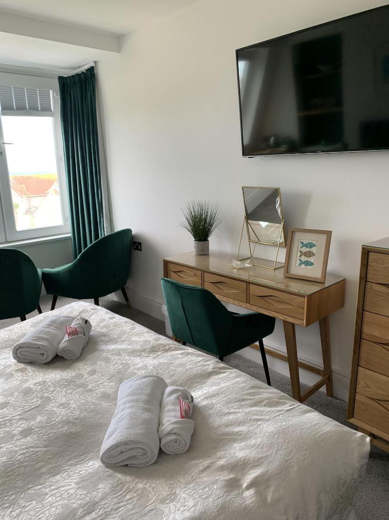 Lazy Waves Boutique B&B image