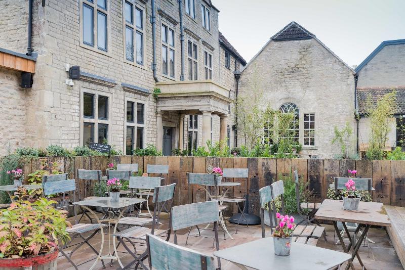 Timbrell's Yard image