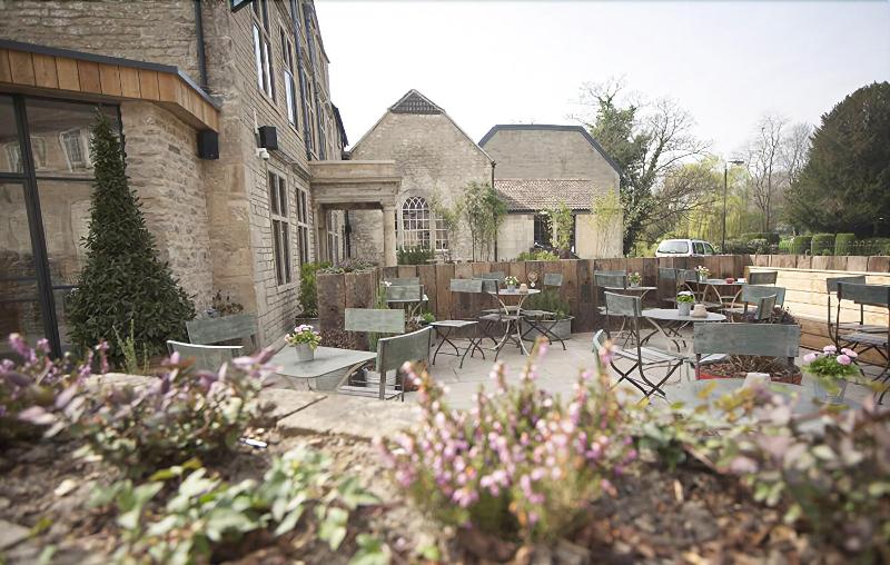 Timbrell's Yard image