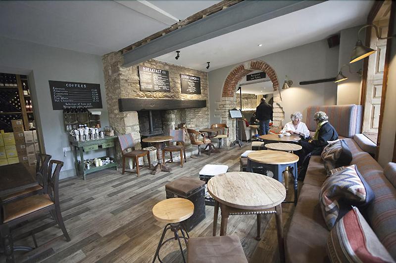 Timbrell's Yard image