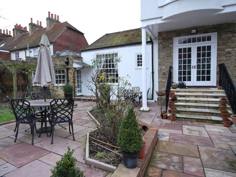 The Canterbury Hotel image
