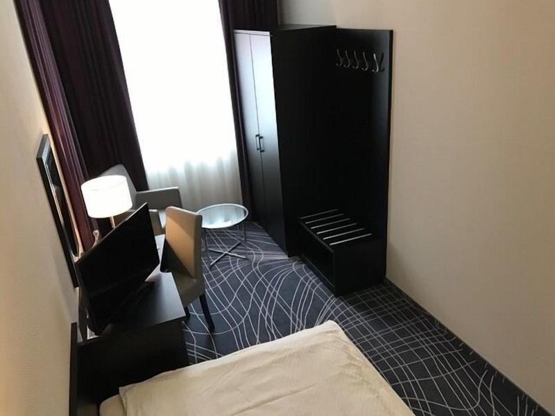Sky Business Hotel image