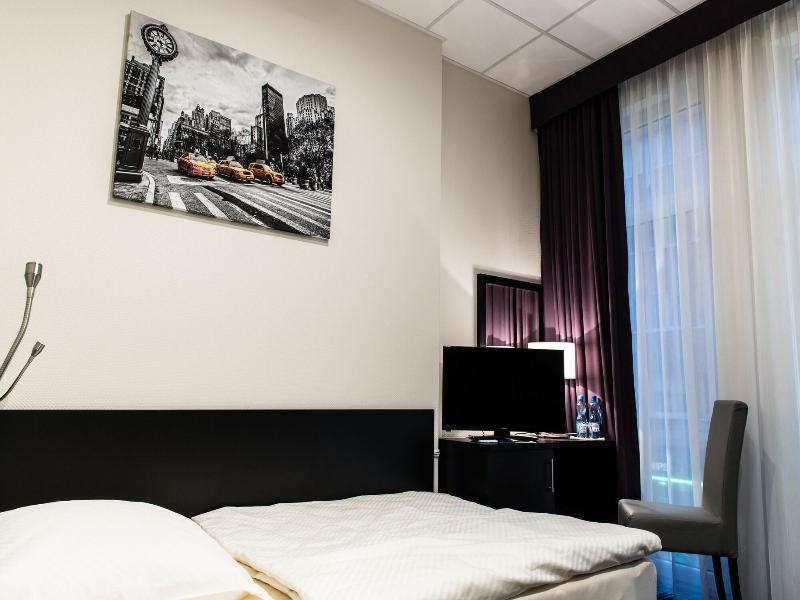 Sky Business Hotel image