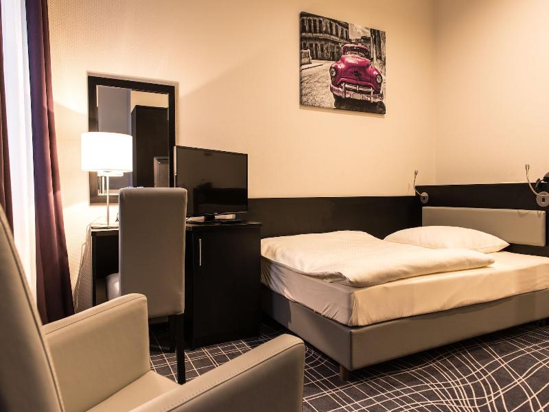 Sky Business Hotel image