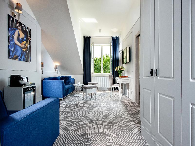 Amber Design Residence image