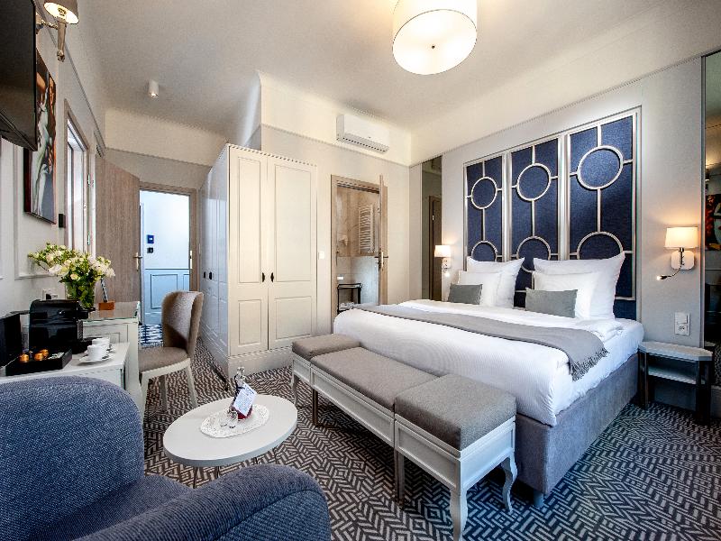 Amber Design Residence image