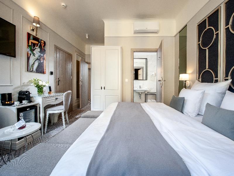 Amber Design Residence image