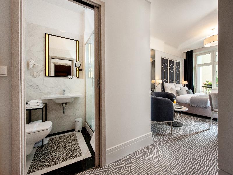 Amber Design Residence image