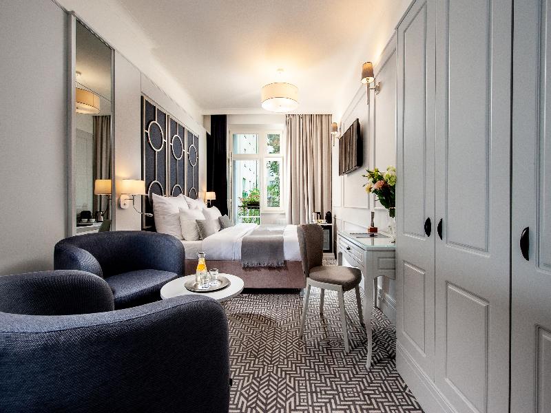 Amber Design Residence image