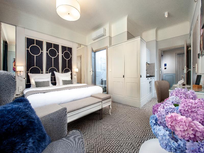 Amber Design Residence image