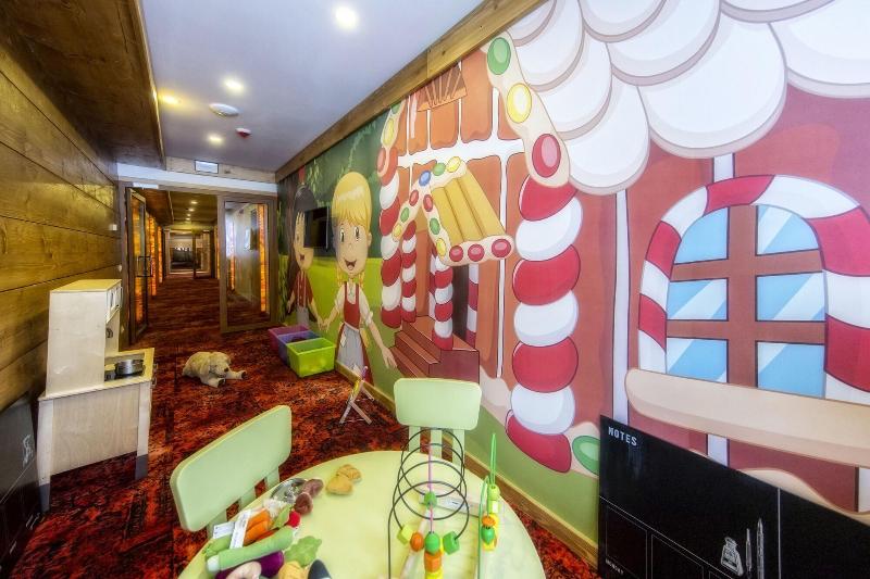 Gold Hotel image