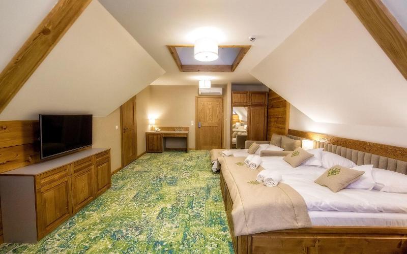 Gold Hotel image