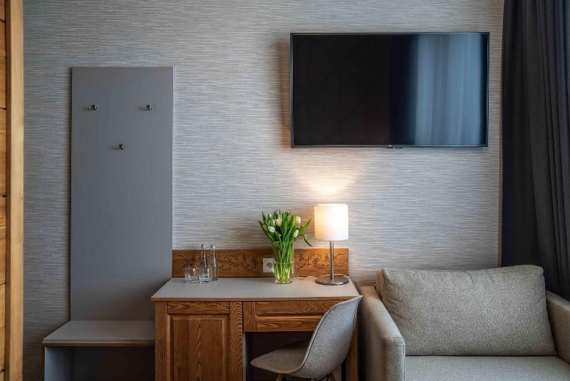 Gold Hotel image