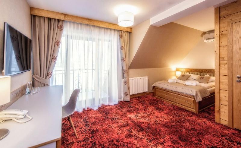 Gold Hotel image