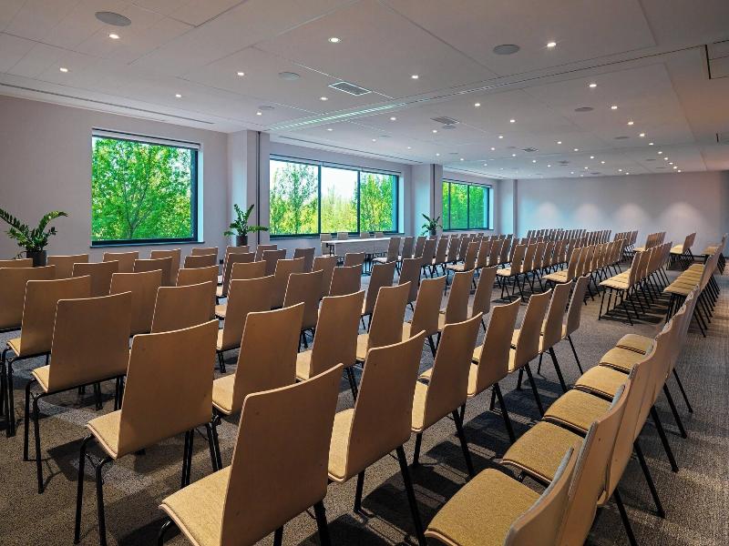 Four Points By Sheraton Warsaw Mokotow image
