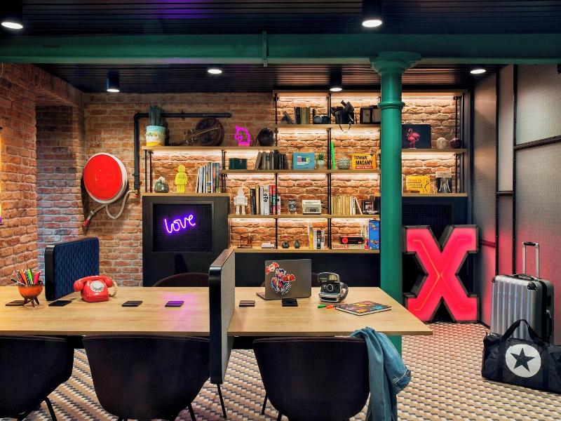 Moxy Warsaw Praga image