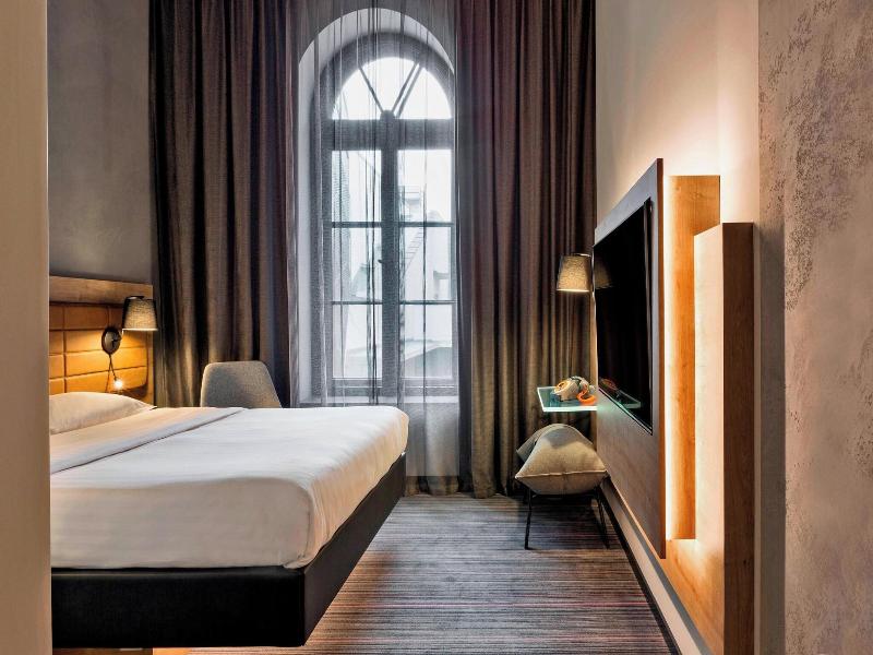 Moxy Warsaw Praga image