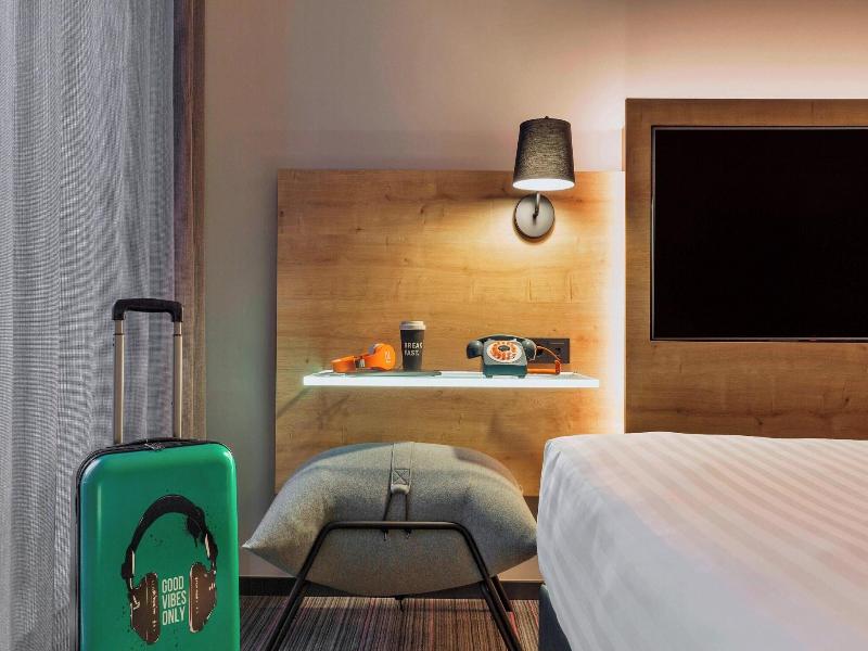 Moxy Warsaw Praga image