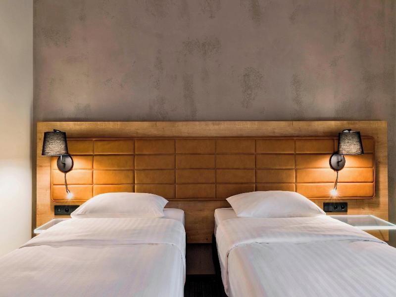 Moxy Warsaw Praga image