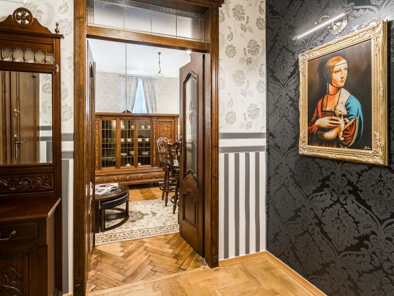 Exclusive Royal Apartments image