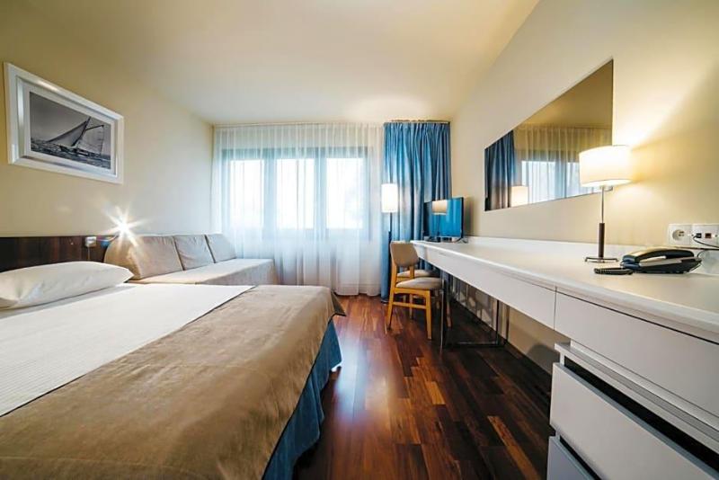 Omega Hotel image