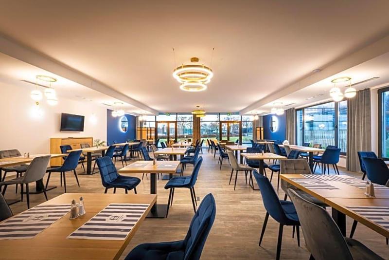 Omega Hotel image