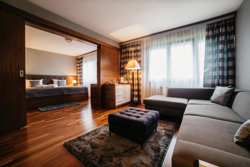 Omega Hotel image