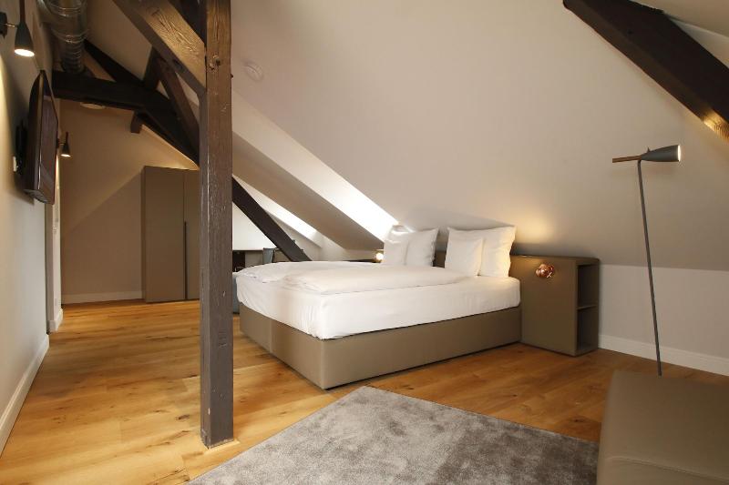 Amelie Hotel & Appartements image