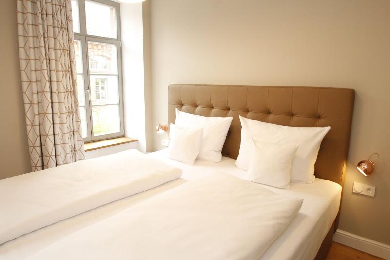 Amelie Hotel & Appartements image