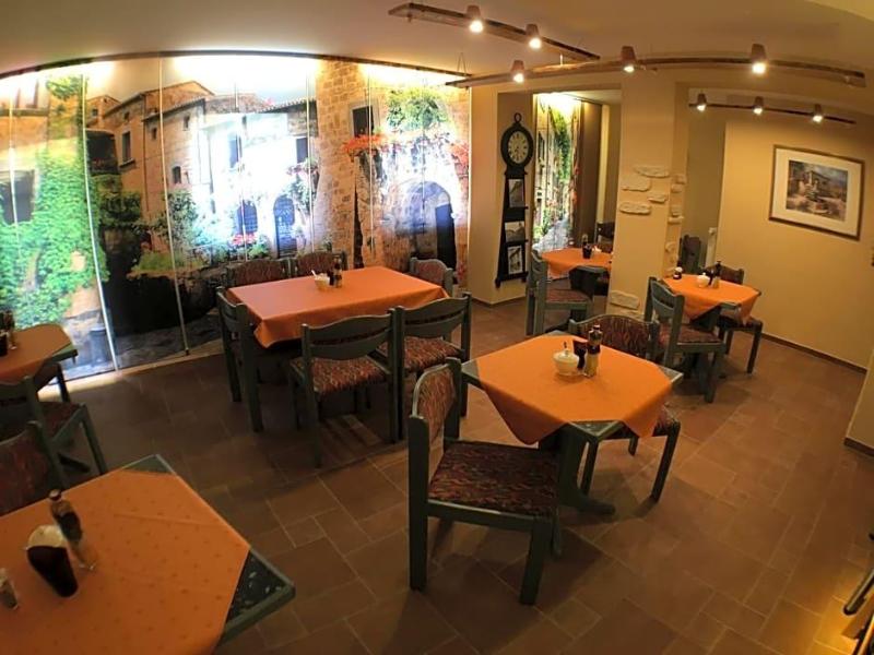 Ambiente Hotel Strehla image