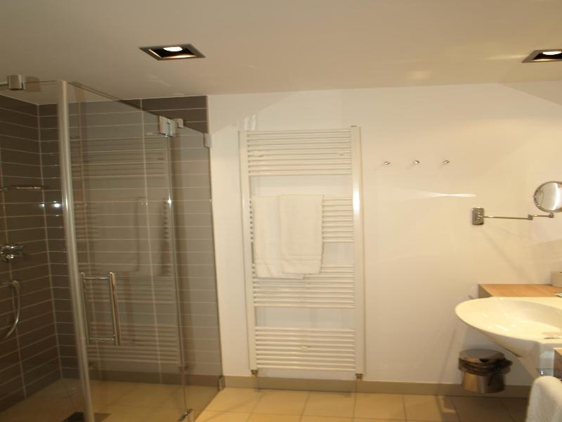 Strandhotel Senftenberger See image