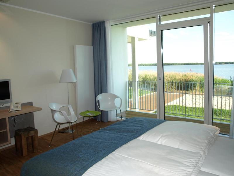 Strandhotel Senftenberger See image