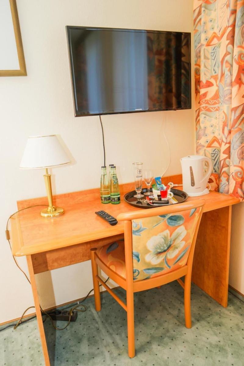 Hotel Zur Sonne image