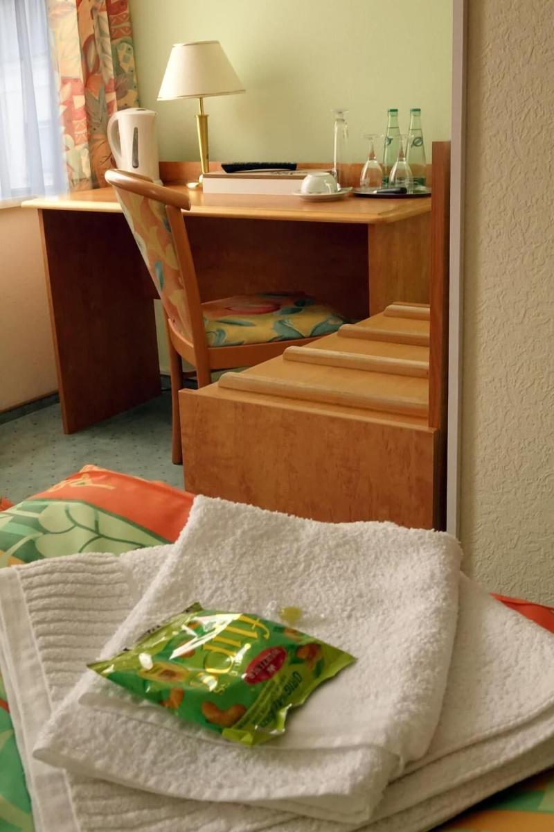Hotel Zur Sonne image