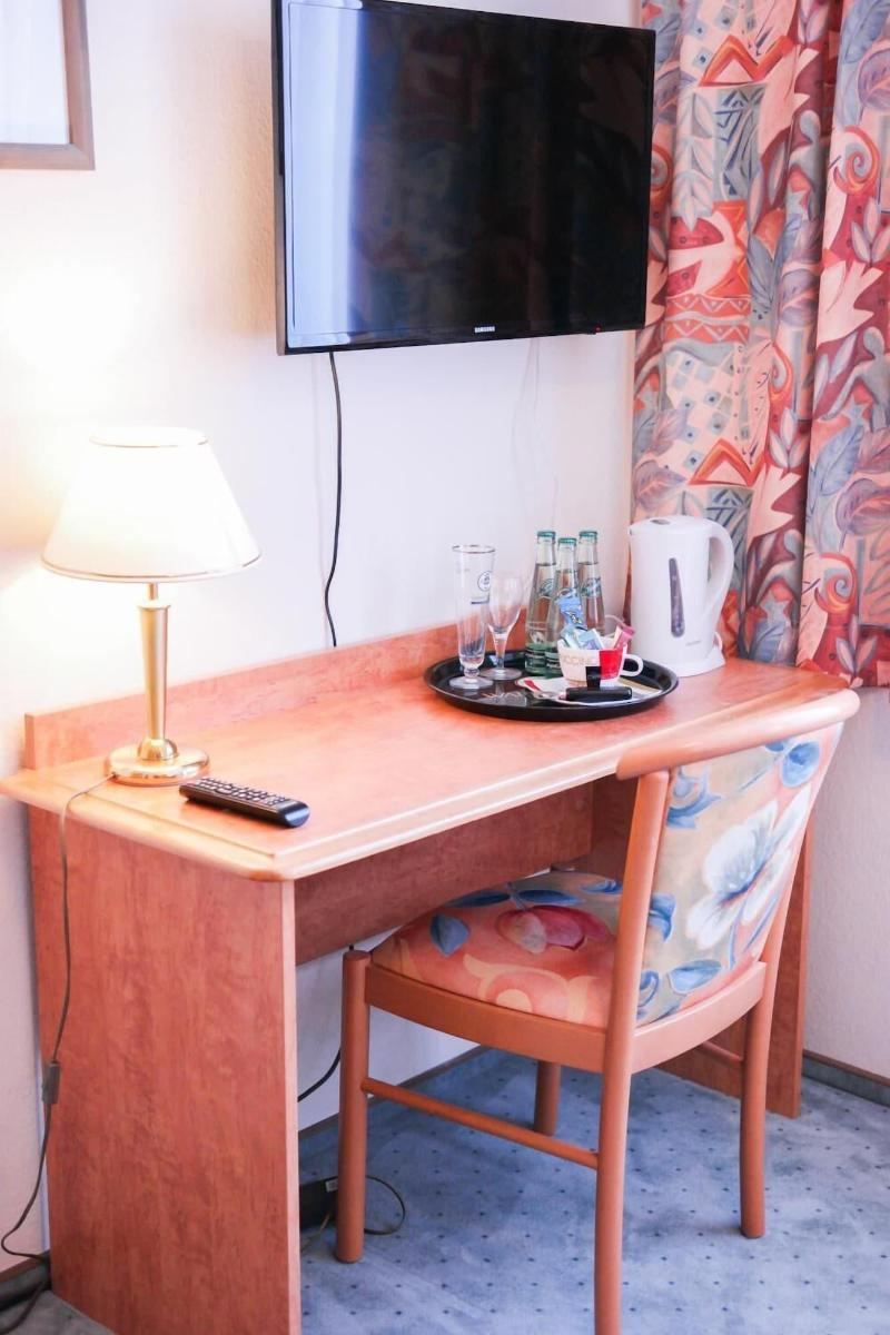 Hotel Zur Sonne image