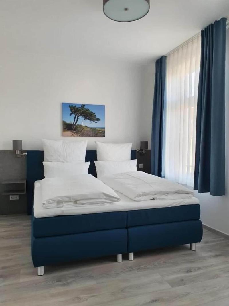 Hotel Hanseat Stralsund image