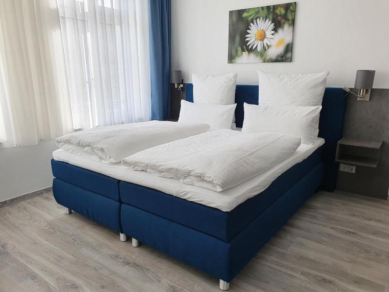 Hotel Hanseat Stralsund image