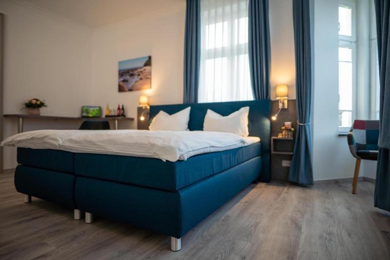 Hotel Hanseat Stralsund image