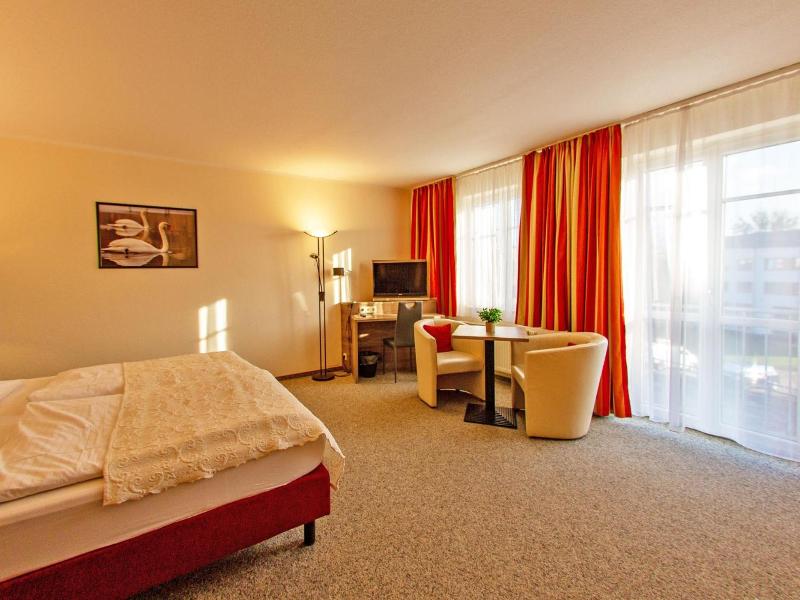 Hotel Zur Sonne image