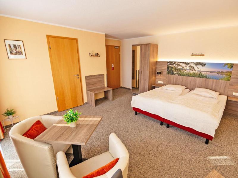 Hotel Zur Sonne image