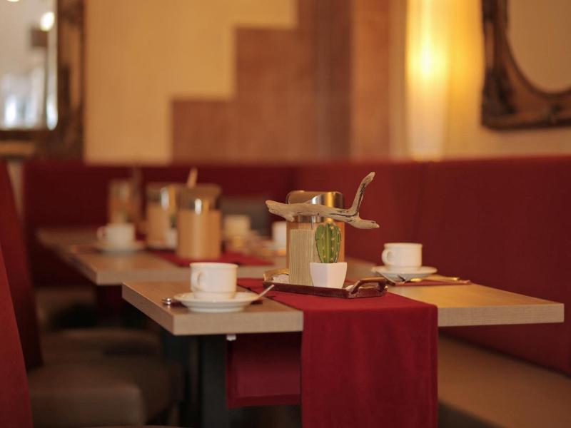 Hotel Zur Sonne image
