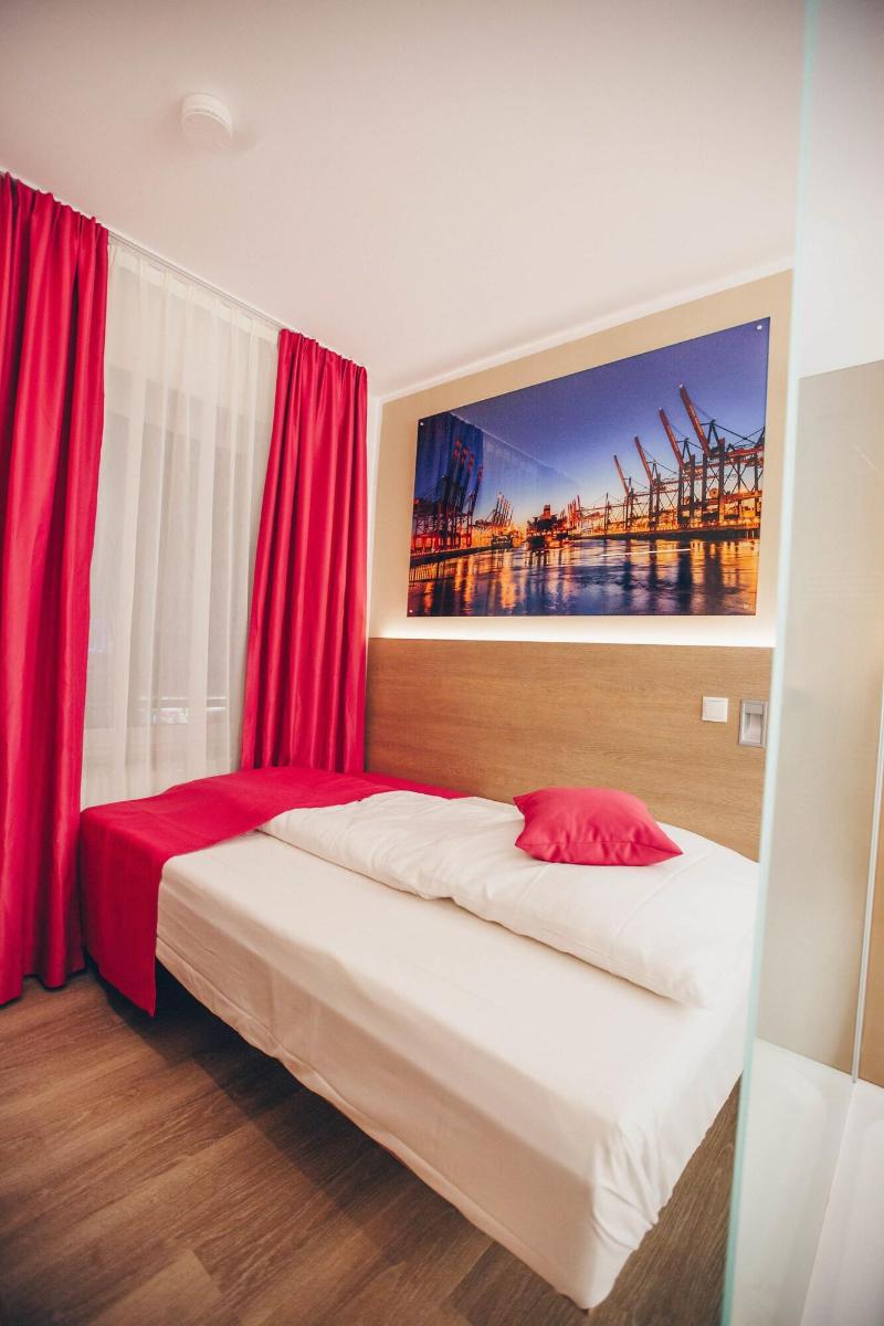 Hotel Luckys Inn Gmbh image
