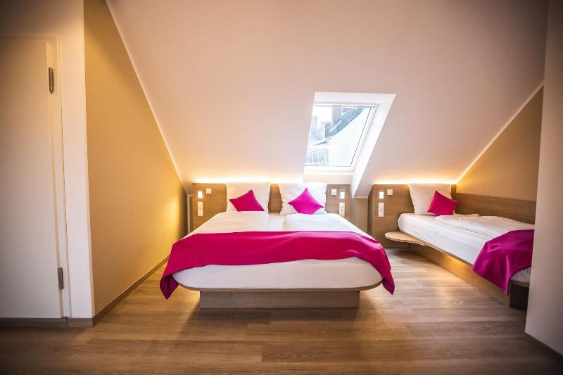 Hotel Luckys Inn Gmbh image