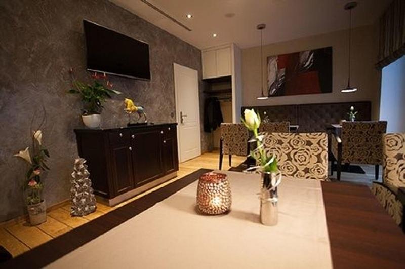 Hotel Classico image