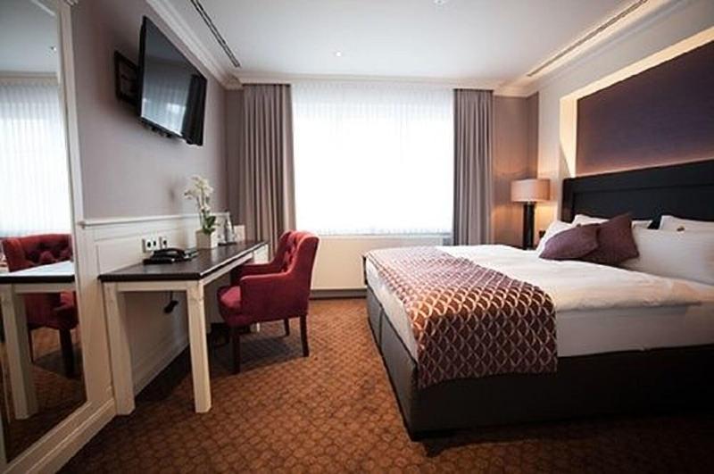 Hotel Classico image