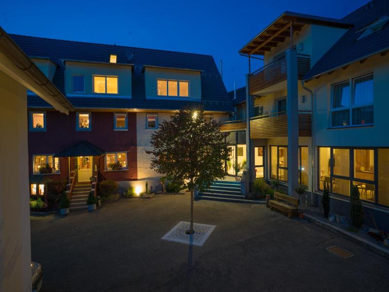 Pflugwirts Hotel Und Gasthaus image